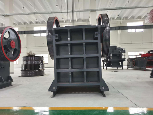 PE600*900 Ορυχείο πέτρα γρανίτη σαγόνι Crusher Εύκολη συντήρηση και εξατομικευμένο αίτημα