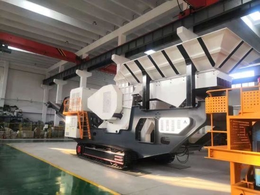 Εγκατάσταση κινητής θραύσης σαγόνων 146kw με τροφοδοτικό και κινητήρα ντίζελ 1 έτος μετά την πώληση
