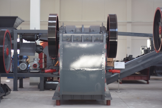 Απευθείας πώληση 10-200tph Ore Jaw Crusher με κινητήρα AC σε θερμότητα