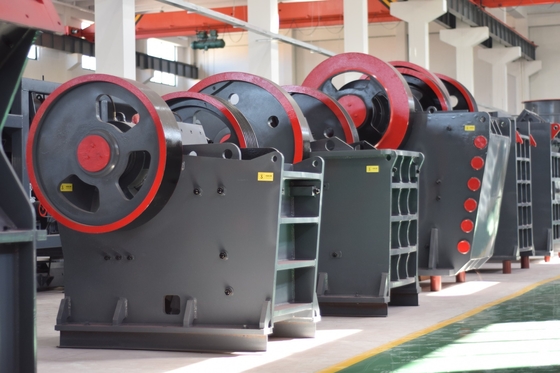 Απευθείας πώληση 10-200tph Ore Jaw Crusher με κινητήρα AC σε θερμότητα