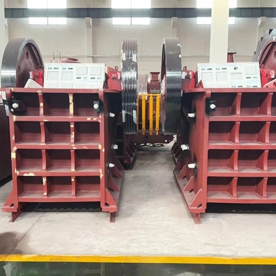 Προσαρμογή Quarry Jaw Crusher Ore Rock Crushing Plant με και 90-400kw ισχύος κινητήρα