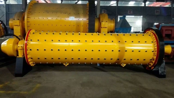 Μηχανικός Αναθέτει 10-100tph Ore Ball Mill από με ταχύτητα περιστροφής 18-37kw